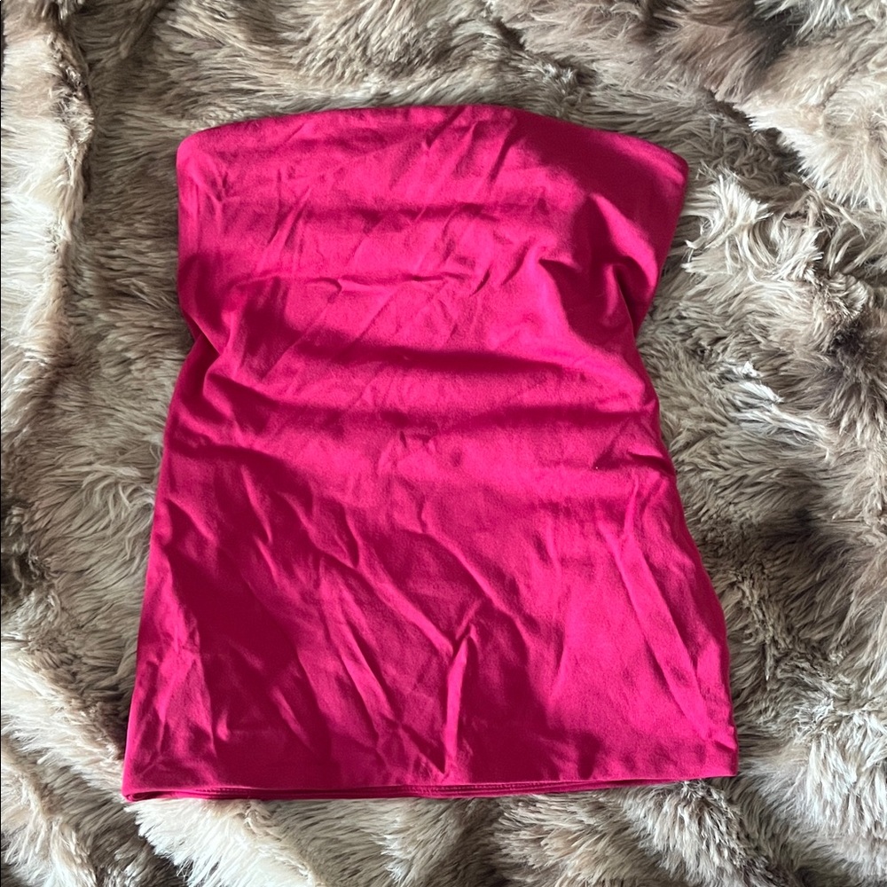 Babaton Fuchsia Strapless Top